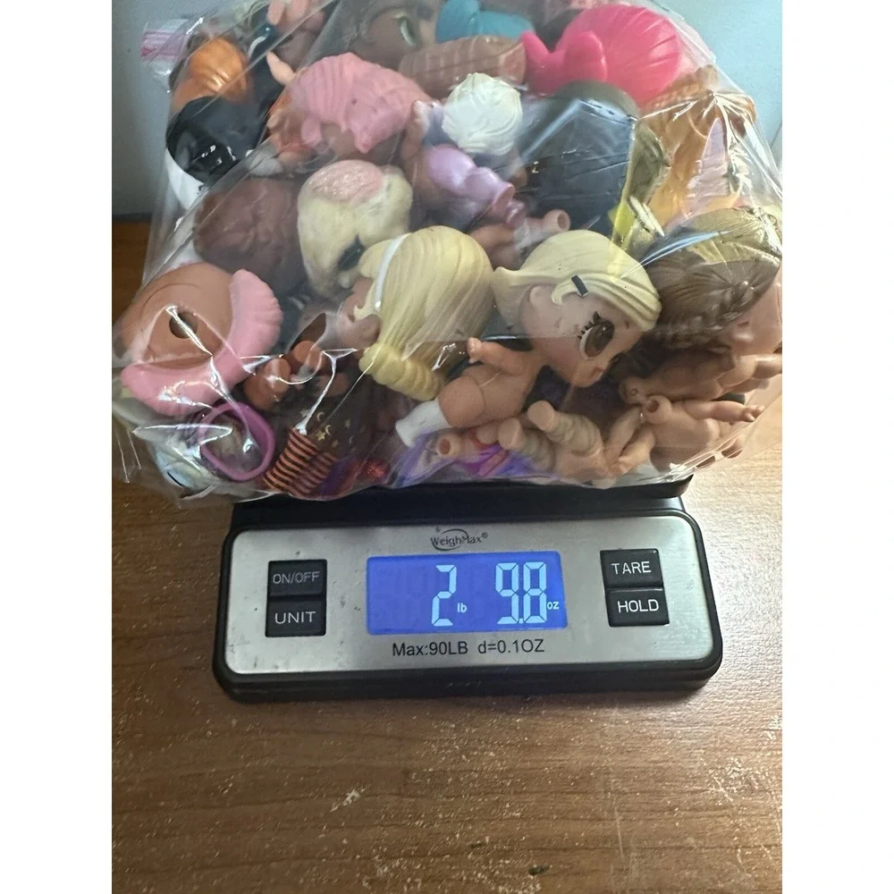 LOL Dolls And Accessories Almost 3‎ Lbs